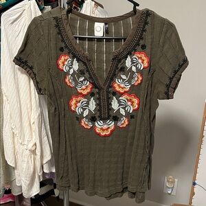 Anthropologie Olive Top with Floral Embroidery size Small